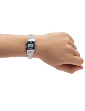 Reloj Casio Retro para mujer LA670WA-1VT