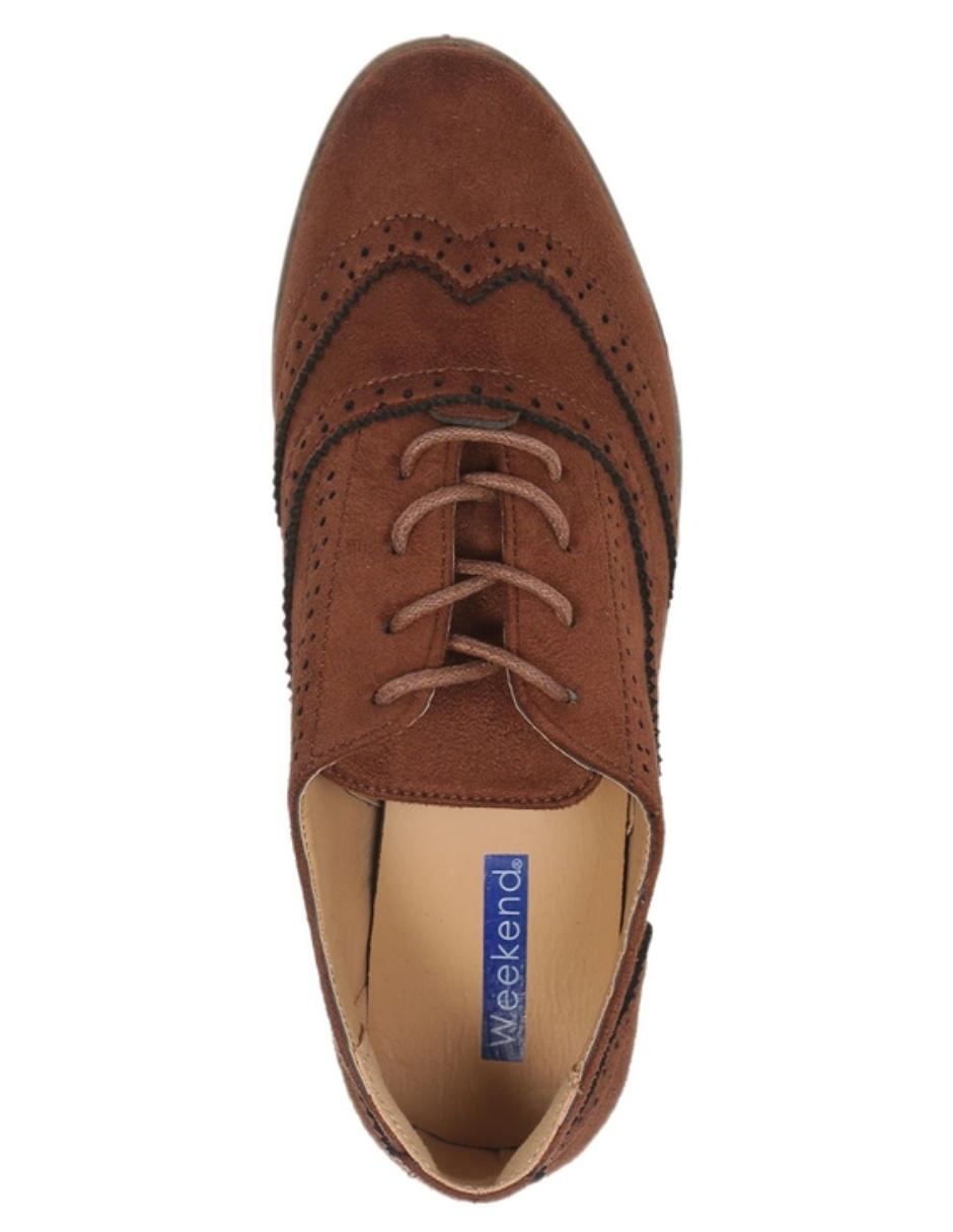 Zapato con corte láser fijación agujeta 5