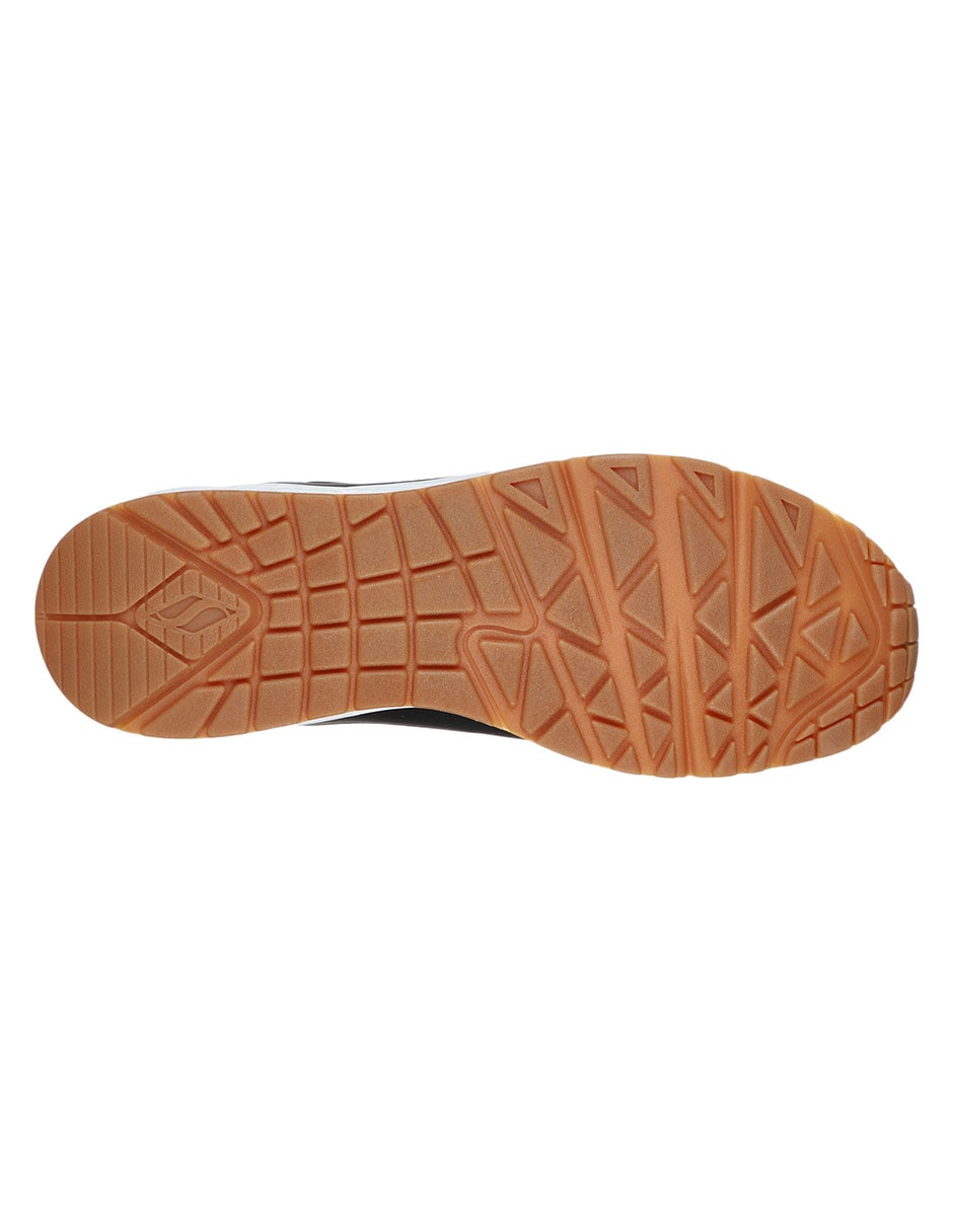 Tenis urbano con logotipo 5